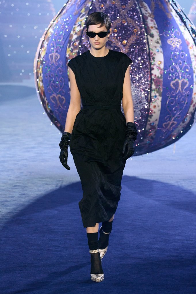 克里斯汀·迪奥 Christian Dior 2023/24秋冬高级成衣秀 - Paris Fall 2023