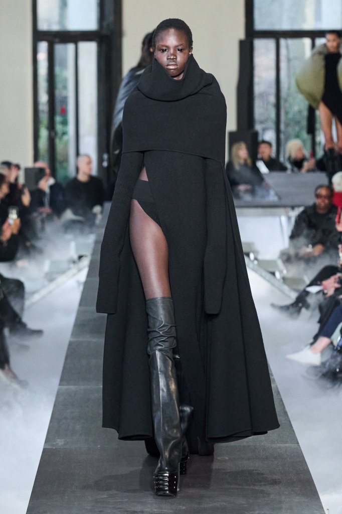 瑞克·欧文斯 Rick Owens 2023/24秋冬高级成衣秀 - Paris Fall 2023