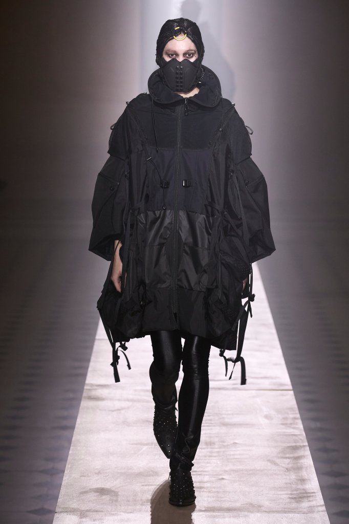 渡边淳弥 Junya Watanabe 2023/24秋冬高级成衣秀 - Paris Fall 2023