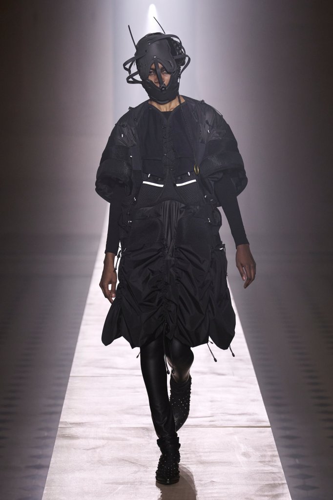 渡边淳弥 Junya Watanabe 2023/24秋冬高级成衣秀 - Paris Fall 2023