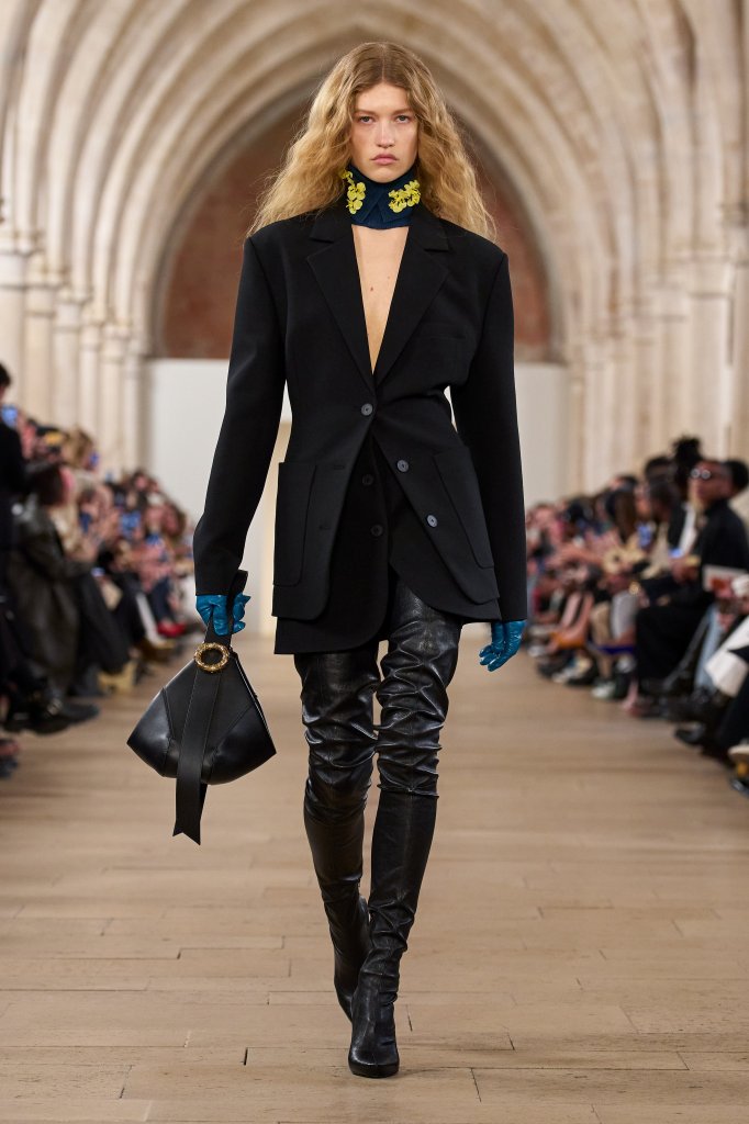 浪凡 Lanvin 2023/24秋冬高级成衣秀 - Paris Fall 2023