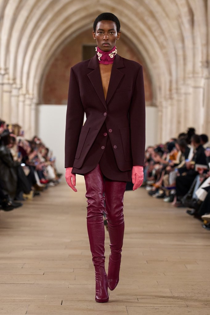 浪凡 Lanvin 2023/24秋冬高级成衣秀 - Paris Fall 2023