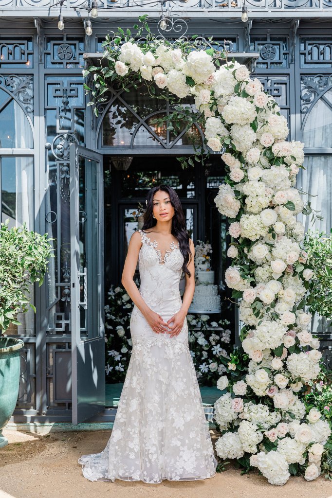 克莱尔·佩蒂伯恩 Claire Pettibone 2024春夏婚纱礼服Lookbook