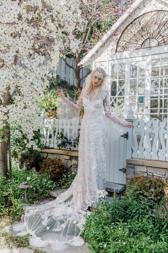 克莱尔·佩蒂伯恩 Claire Pettibone 2024春夏婚纱礼服Lookbook