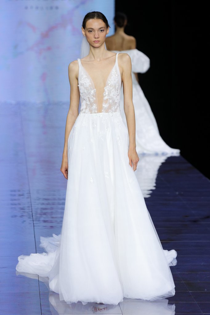 Mireia Balaguer 2024春夏婚纱礼服秀 - Barcelona Bridal 2024