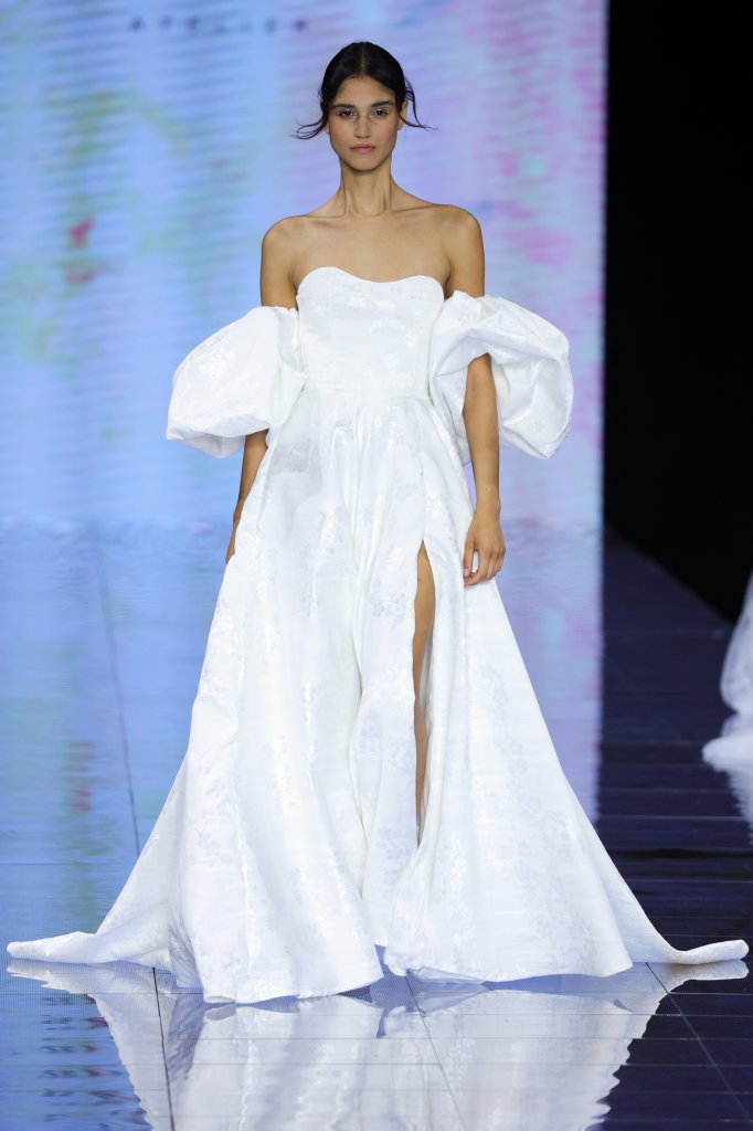 Mireia Balaguer 2024春夏婚纱礼服秀 - Barcelona Bridal 2024