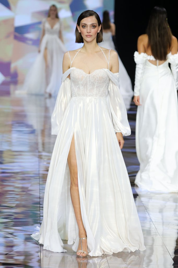 Nicole Milano 2024春夏婚纱礼服秀 - Barcelona Bridal 2024