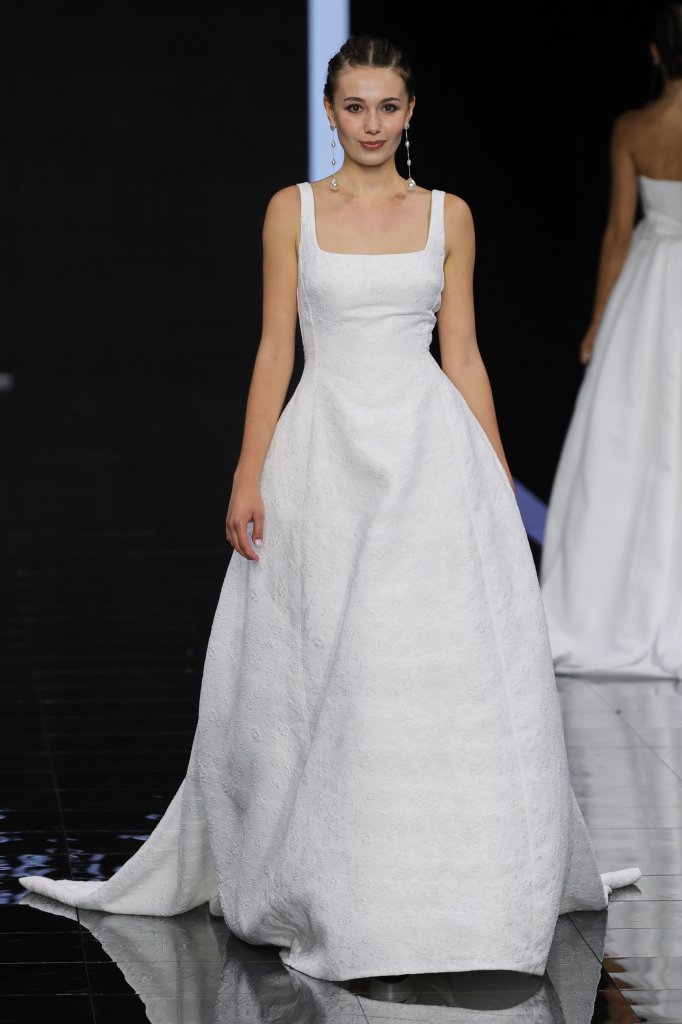 罗莎·克莱拉 Rosa Clara 2024春夏婚纱礼服秀 - Barcelona Bridal 2024