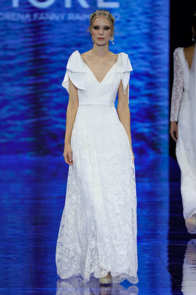 More 2024春夏婚纱礼服秀 - Barcelona Bridal 2024