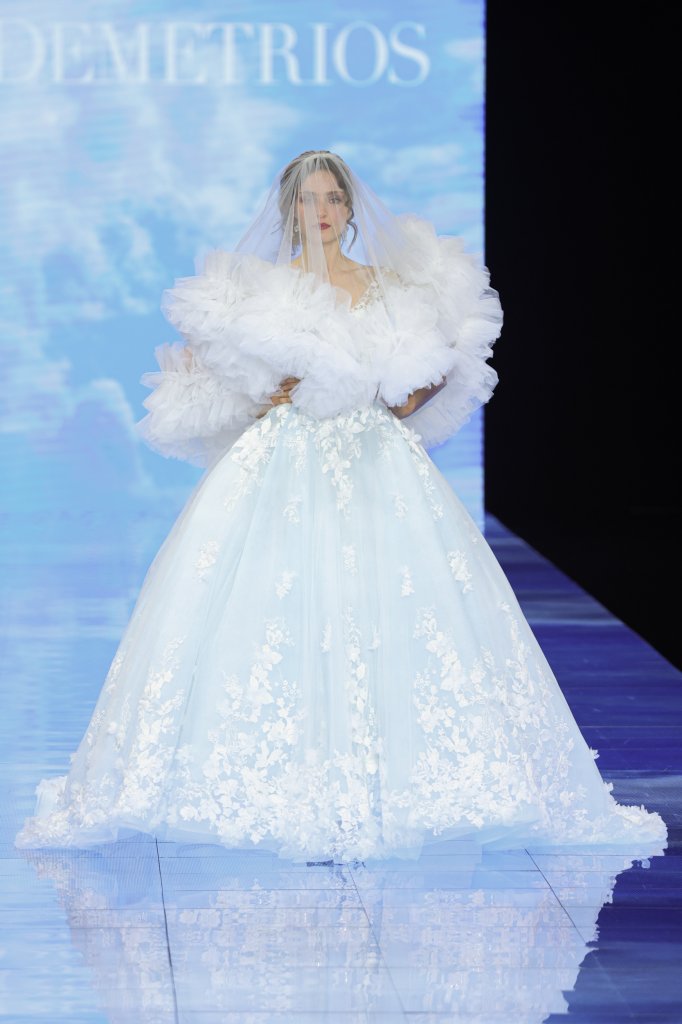 Demetrios 2024春夏婚纱礼服秀 - Barcelona Bridal 2024