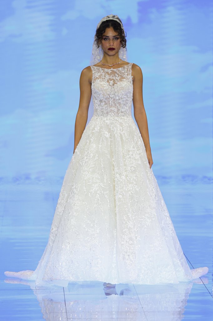 Demetrios 2024春夏婚纱礼服秀 - Barcelona Bridal 2024