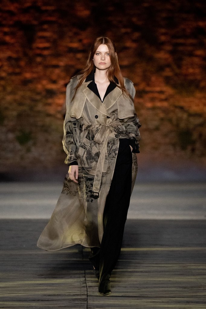 阿尔伯特-菲尔蒂 Alberta Ferretti 2024早春度假系列发布秀