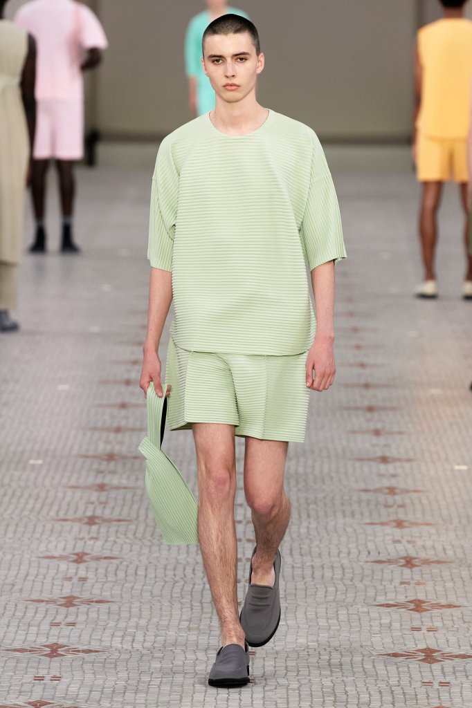 Homme Plissé Issey Miyake 2024春夏男装秀 - Paris Spring 2024