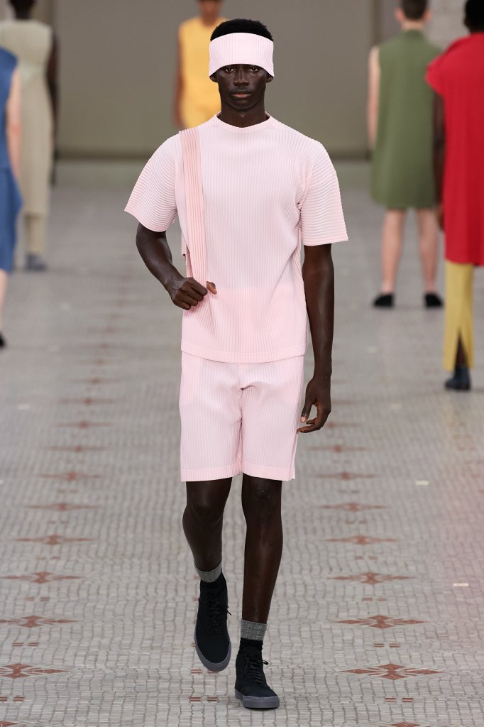 Homme Plissé Issey Miyake 2024春夏男装秀 - Paris Spring 2024