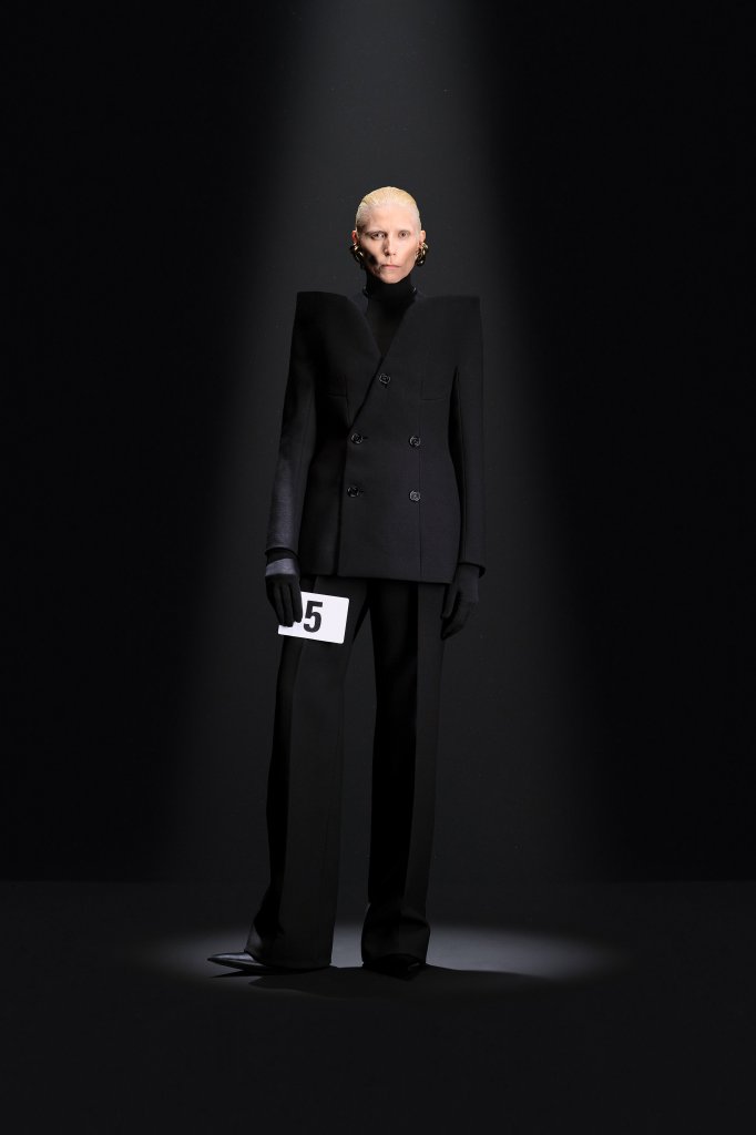 巴黎世家 Balenciaga 2023/24秋冬高级定制秀 - Couture Fall 2023