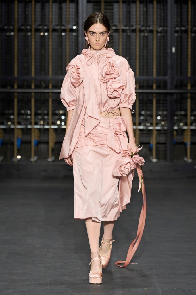 西蒙娜·罗莎 Simone Rocha 2024春夏高级成衣秀 - London Spring 2024