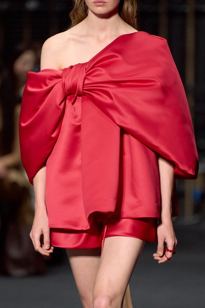 西蒙娜·罗莎 Simone Rocha 2024春夏高级成衣秀(细节) - London Spring 2024