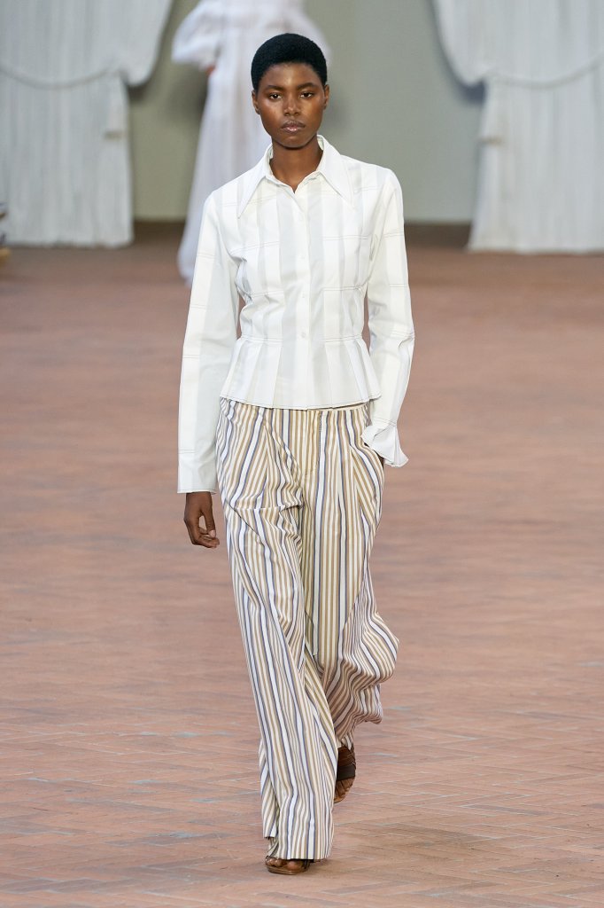 阿尔伯特-菲尔蒂 Alberta Ferretti 2024春夏高级成衣秀 - Milan Spring 2024