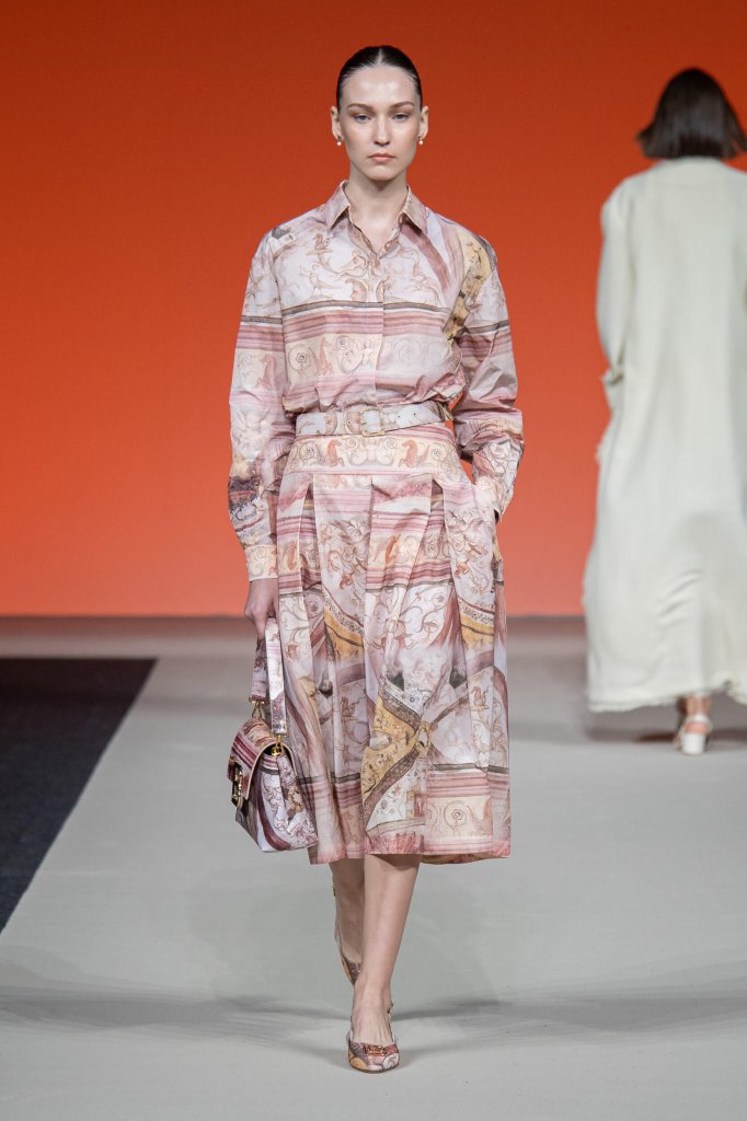 罗娜 Laura Biagiotti 2024春夏高级成衣秀 - Milan Spring 2024