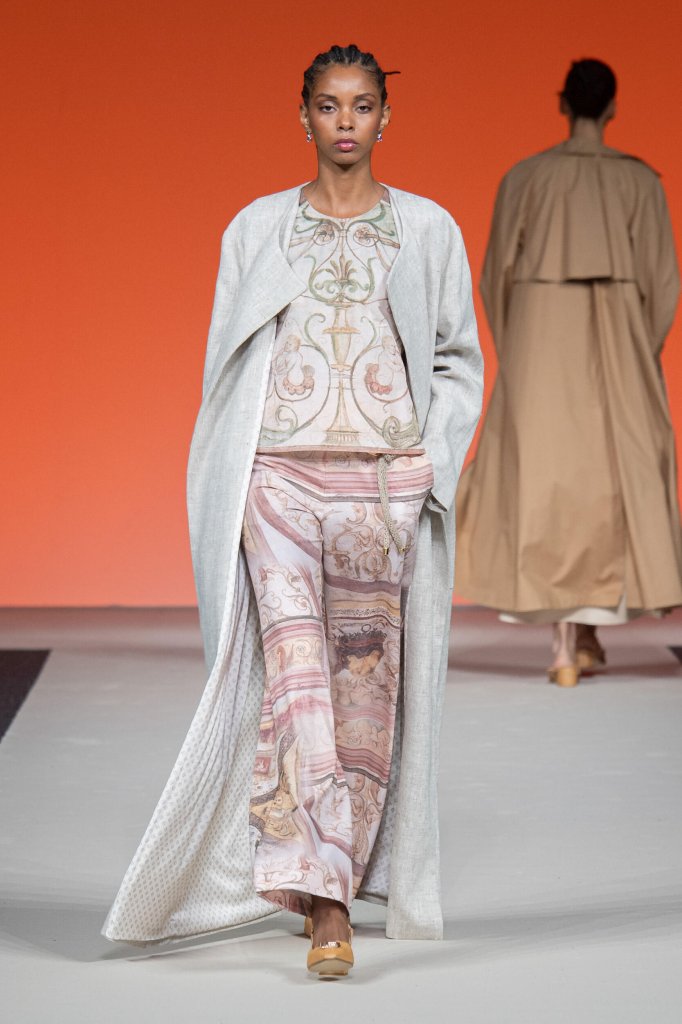 罗娜 Laura Biagiotti 2024春夏高级成衣秀 - Milan Spring 2024