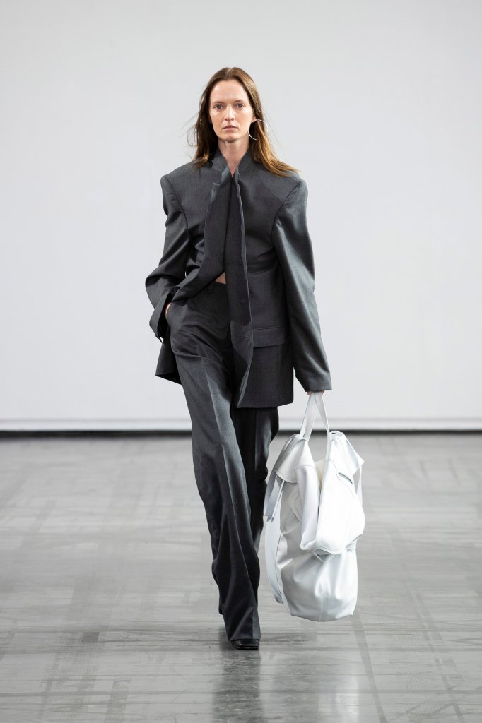 Marie Adam-Leenaerdt 2024春夏高级成衣秀 - Paris Spring 2024