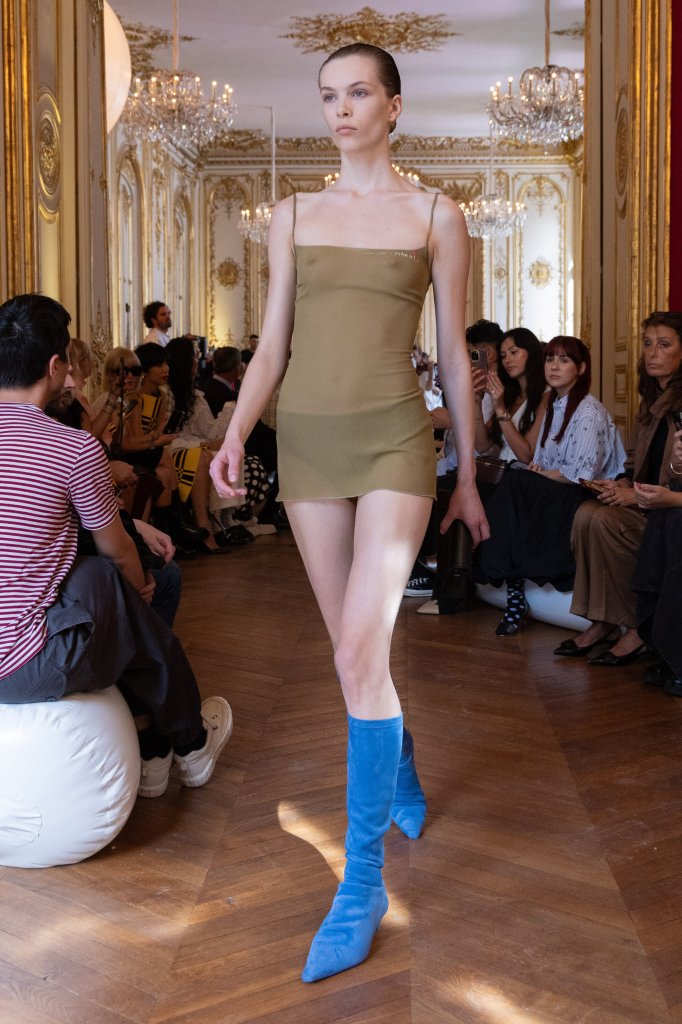 玛尼 Marni 2024春夏高级成衣秀 - Paris Spring 2024