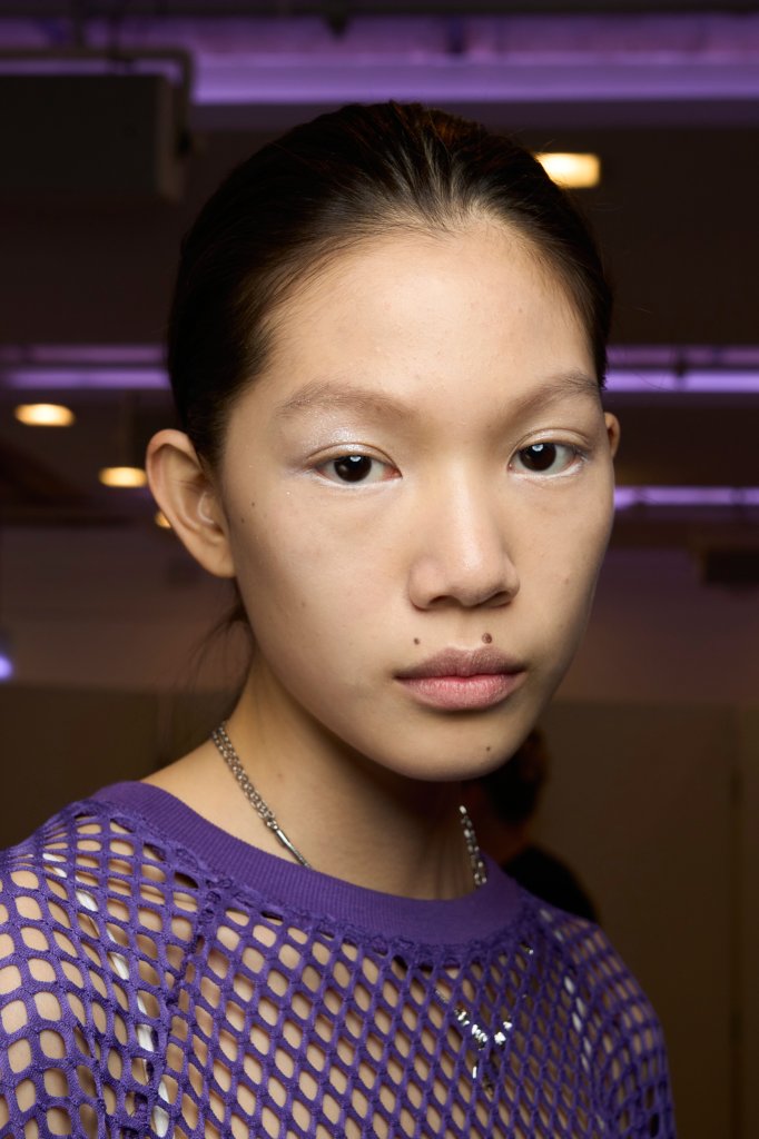 詹巴迪斯塔·瓦利 Giambattista Valli 2024春夏高级成衣秀(后台妆容) - Paris Spring 2024