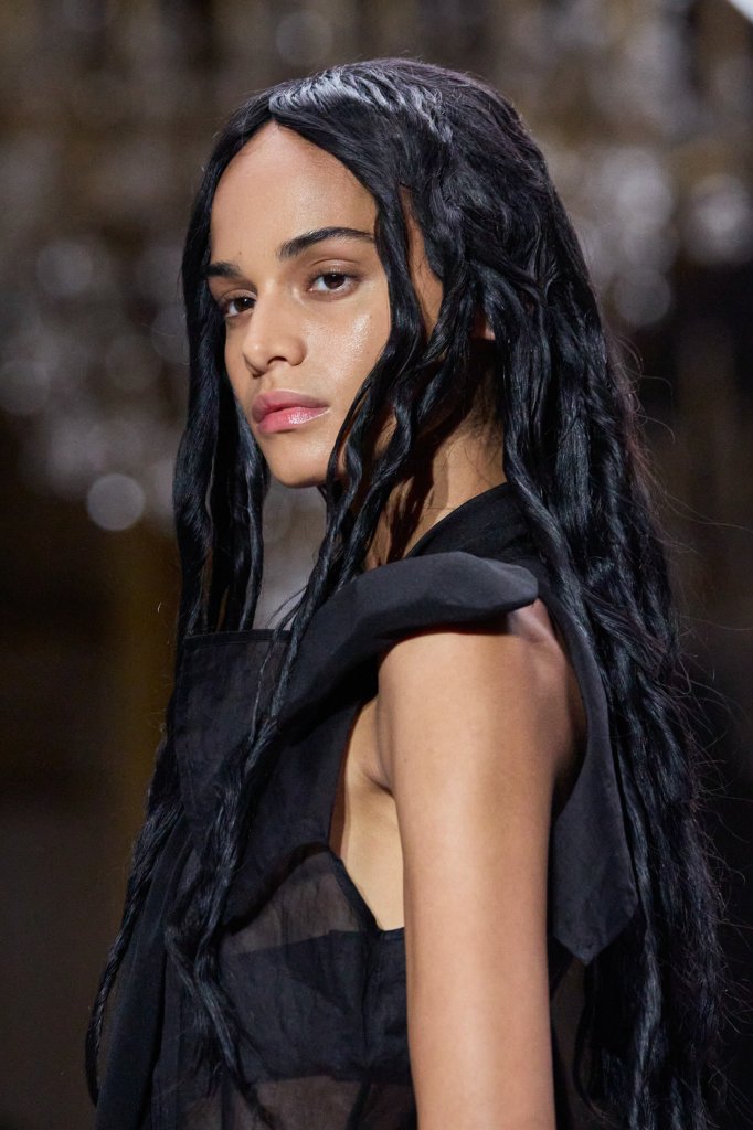山本耀司 Yohji Yamamoto 2024春夏高级成衣秀(细节) - Paris Spring 2024