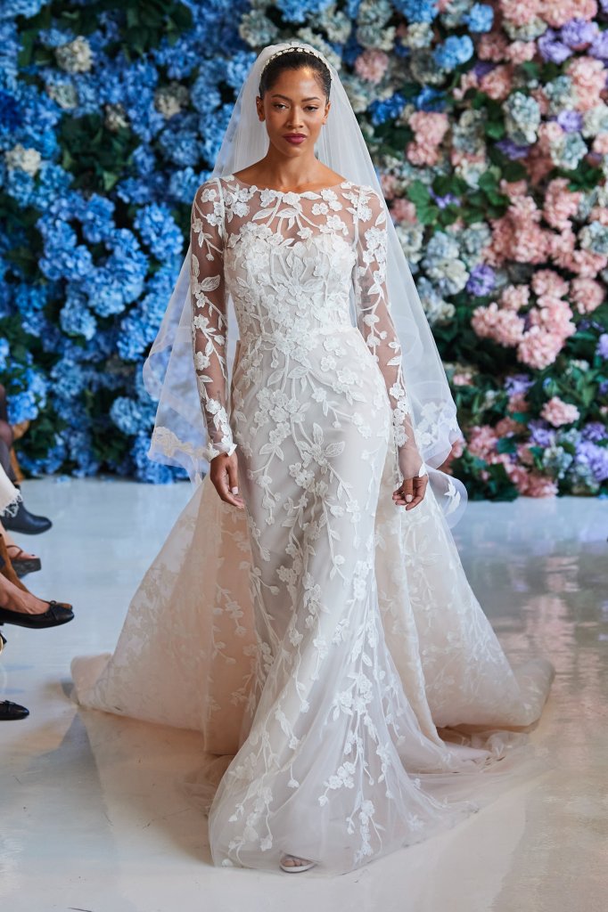 安妮·巴吉尔 Anne Barge 2024春夏婚纱礼服秀 - New York Bridal 2024