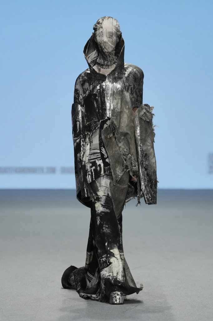 Graduate Fashion Foundation 2024春夏高级成衣秀 - Dubai Spring 2024