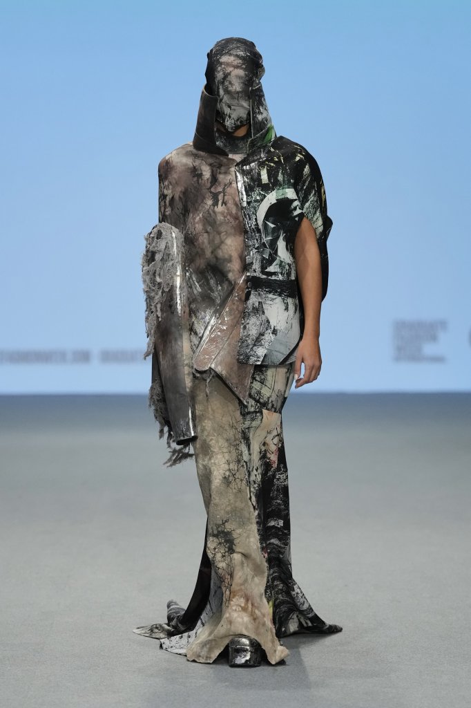Graduate Fashion Foundation 2024春夏高级成衣秀 - Dubai Spring 2024