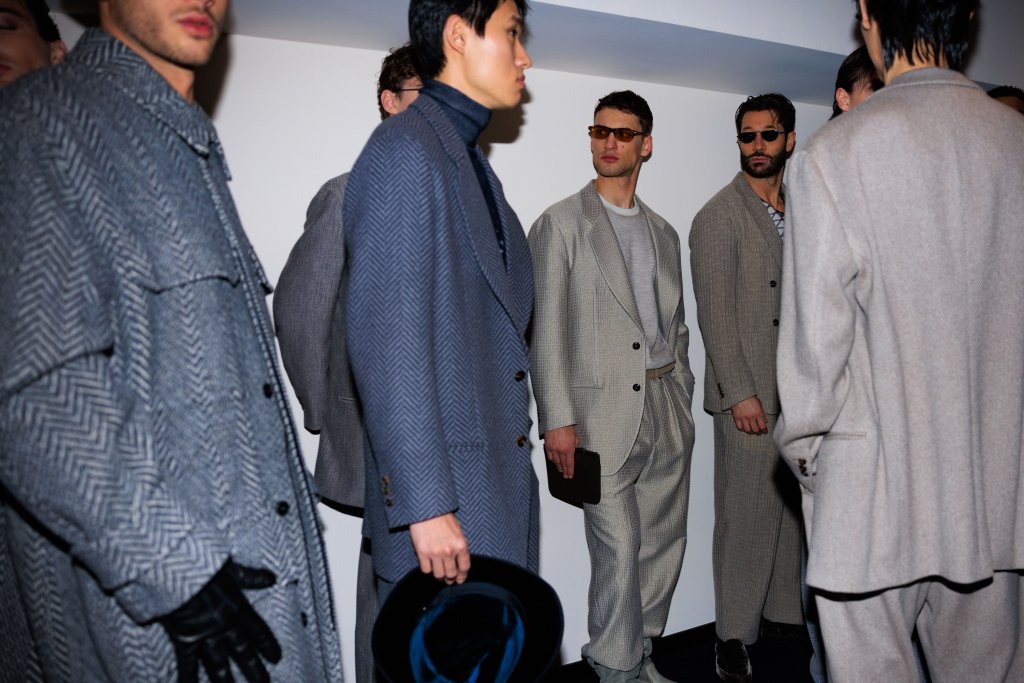 乔治·阿玛尼 Giorgio Armani 2024/25秋冬男装秀(后台妆容) - Milan Fall 2024