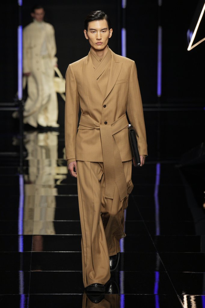  KB HONG 2024/25秋冬男装秀 - Milan Fall 2024