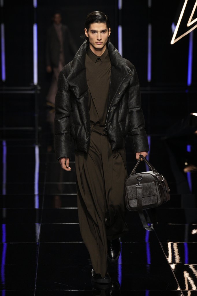  KB HONG 2024/25秋冬男装秀 - Milan Fall 2024