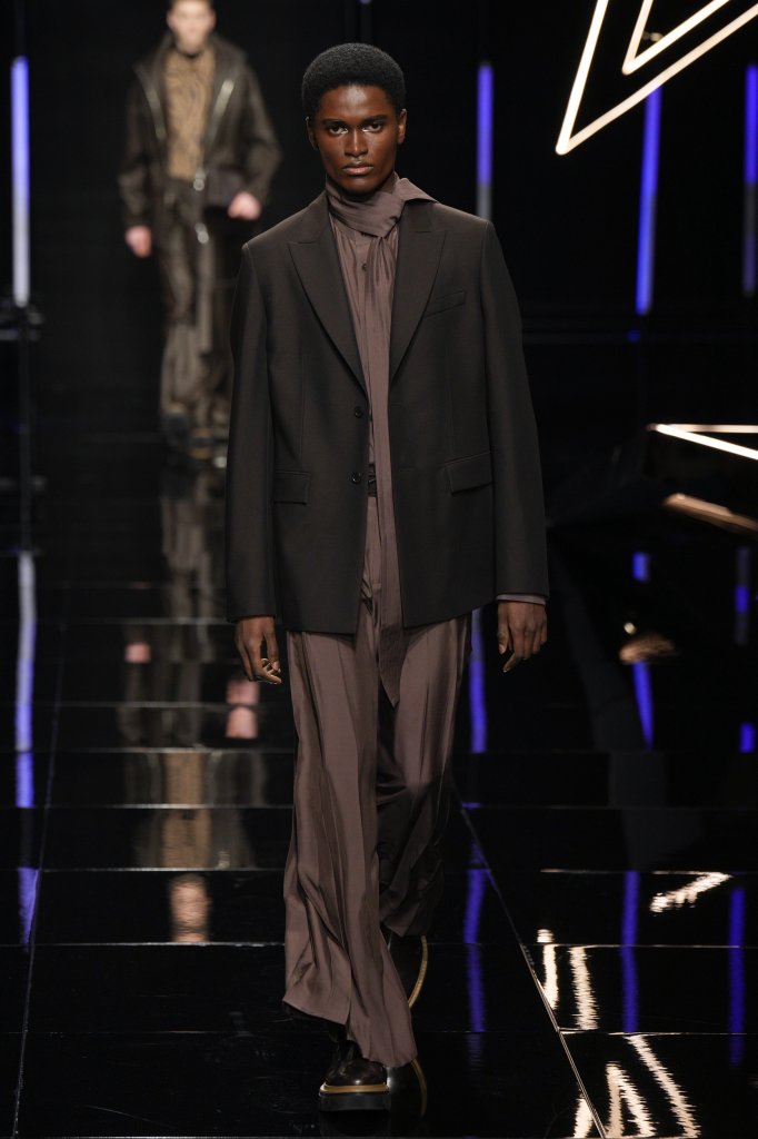  KB HONG 2024/25秋冬男装秀 - Milan Fall 2024