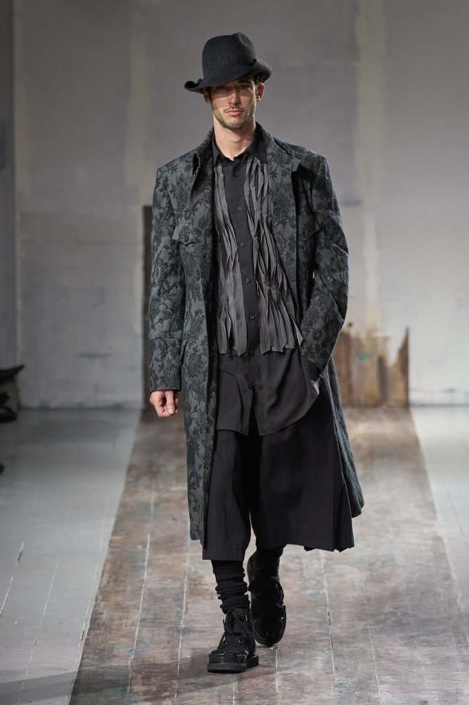 山本耀司 Yohji Yamamoto 2024/25秋冬男装秀 - Paris Fall 2024