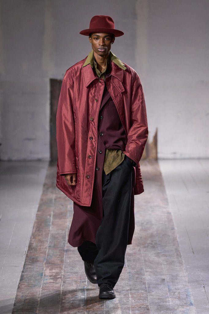 山本耀司 Yohji Yamamoto 2024/25秋冬男装秀 - Paris Fall 2024