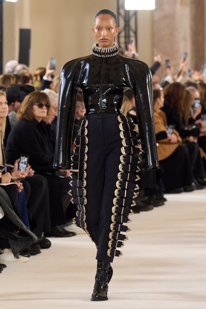 夏帕瑞丽 Schiaparelli 2024春夏高级定制秀 - Couture Spring 2024