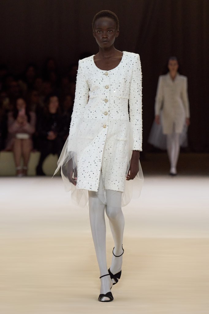  香奈儿 Chanel 法国 France 巴黎 Paris 走秀(Runway) 2024春夏高级定制 Couture Spring 2024 女装 毛呢大衣 Wool Coat 女装