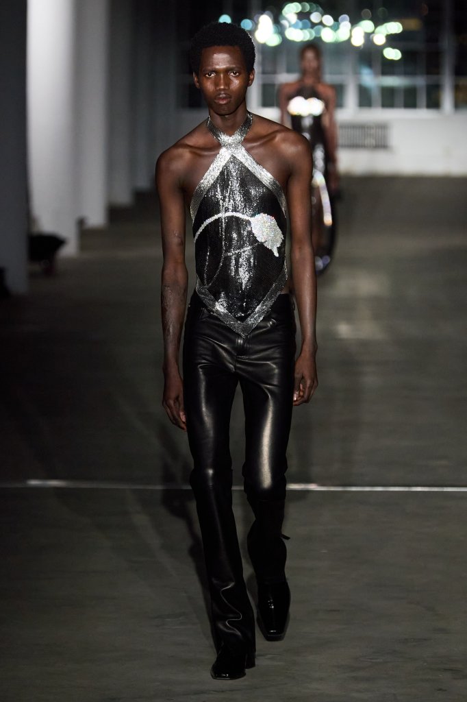  Ludovic de Saint Sernin Ludovic de Saint Sernin 走秀(Runway) 2024/25秋冬 2024/25 A/W 女装 男装 女装 男装 挂脖上衣 Halter Top 皮裤 Leather Pants 男装