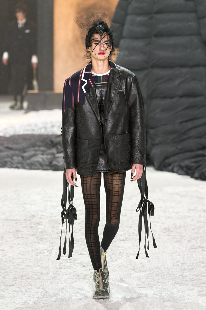  桑姆·布郎尼 Thom Browne  美国 U.S.A 纽约 New York City 走秀(Runway) 2024/25秋冬 2024/25 A/W 女装 男装 皮衣 Leather Coat 男装
