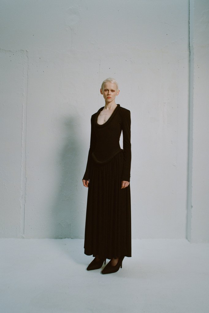 Interior 2024/25秋冬高级成衣Lookbook