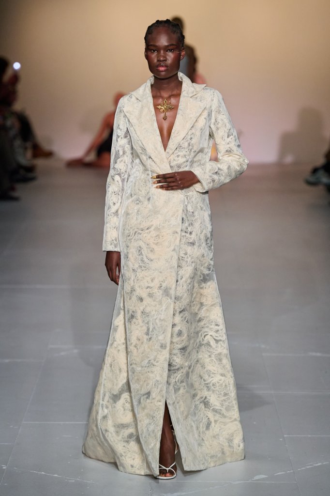 Di Petsa 2024/25秋冬高级成衣秀 - London Fall 2024