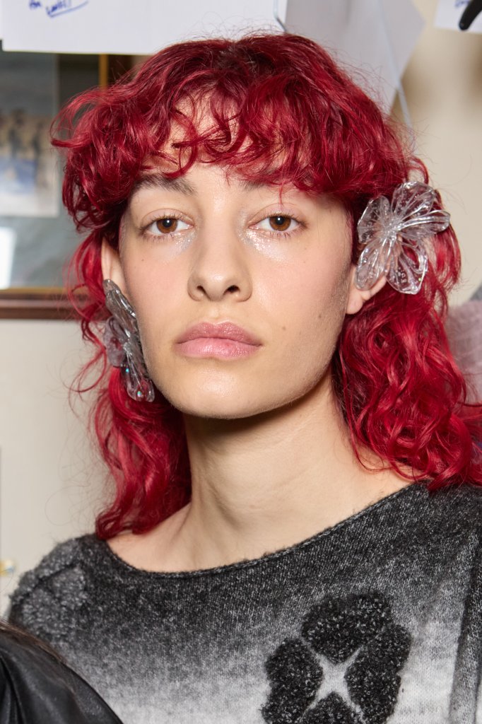 Susan Fang 2024/25秋冬高级成衣秀(后台妆容) - London Fall 2024