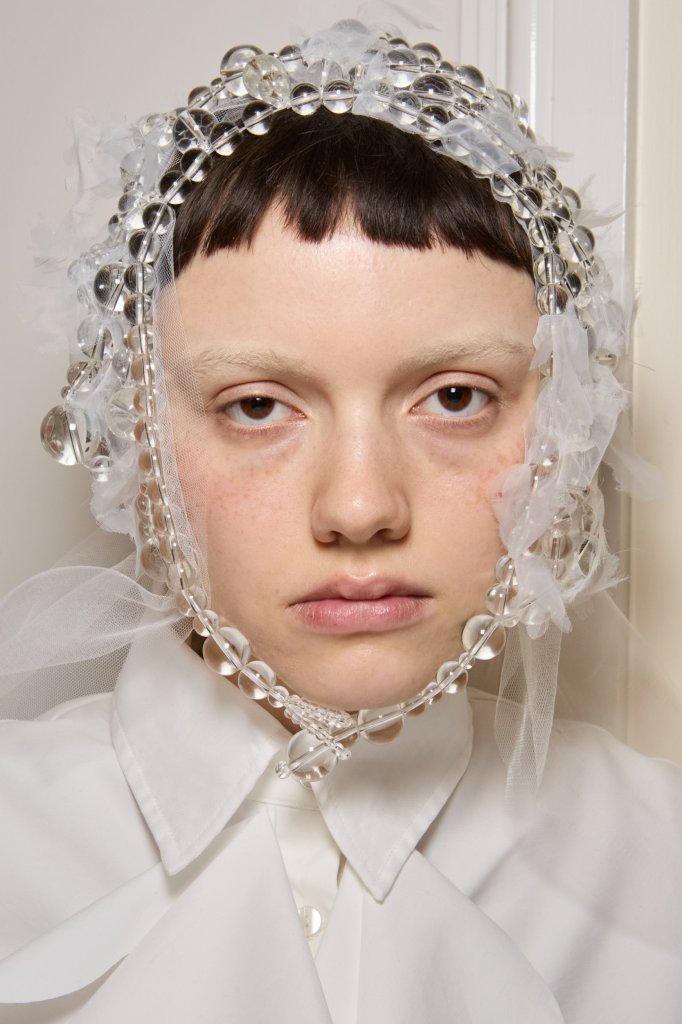 Susan Fang 2024/25秋冬高级成衣秀(后台妆容) - London Fall 2024