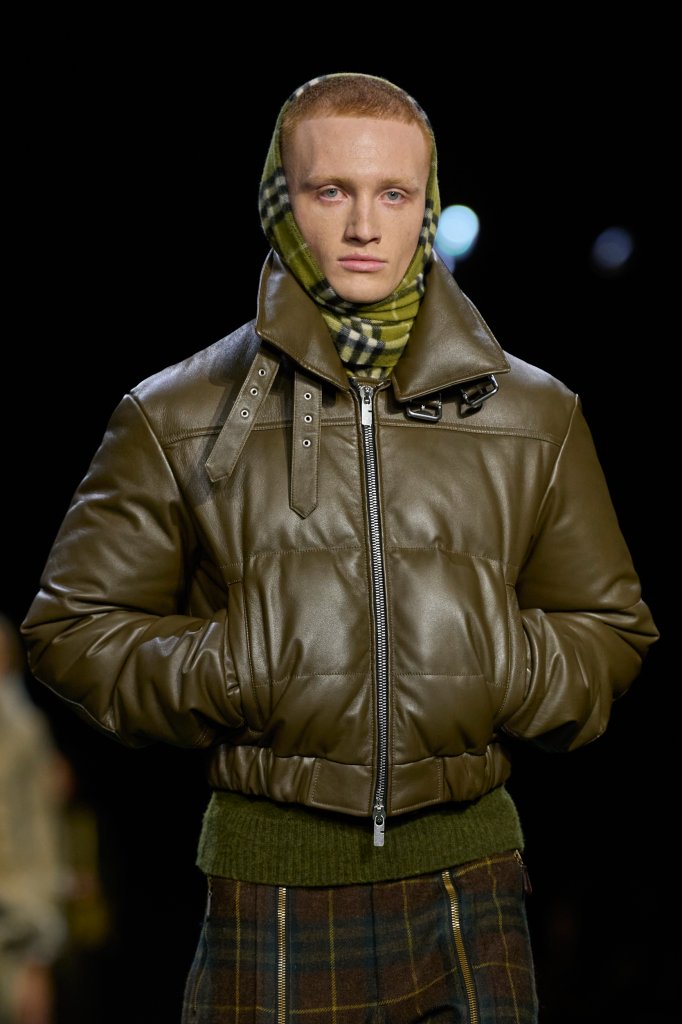 巴宝莉 Burberry 2024/25秋冬高级成衣秀(细节) - London Fall 2024