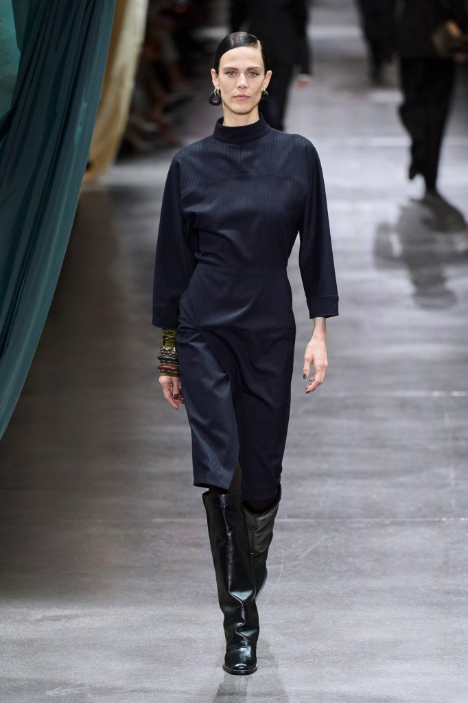 芬迪 Fendi 2024/25秋冬高级成衣秀 - Milan Fall 2024