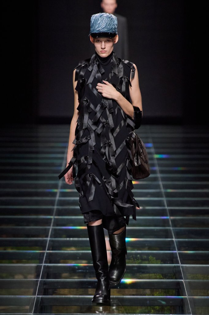  普拉达 Prada 意大利 Italy 米兰 Milan 走秀(Runway) 2024/25秋冬 2024/25 A/W 女装 小黑裙 Little Black Dress 女装