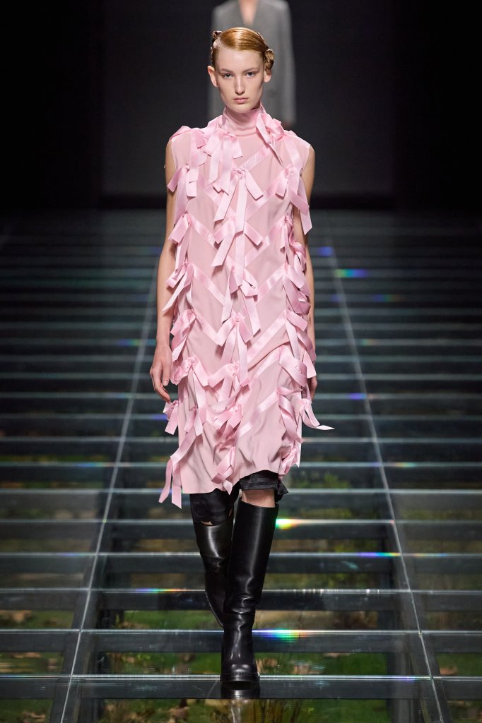  普拉达 Prada 意大利 Italy 米兰 Milan 走秀(Runway) 2024/25秋冬 2024/25 A/W 女装 日装连衣裙 Day Dress 女装