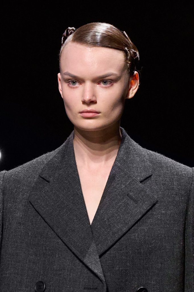 普拉达 Prada 2024/25秋冬高级成衣秀(细节) - Milan Fall 2024